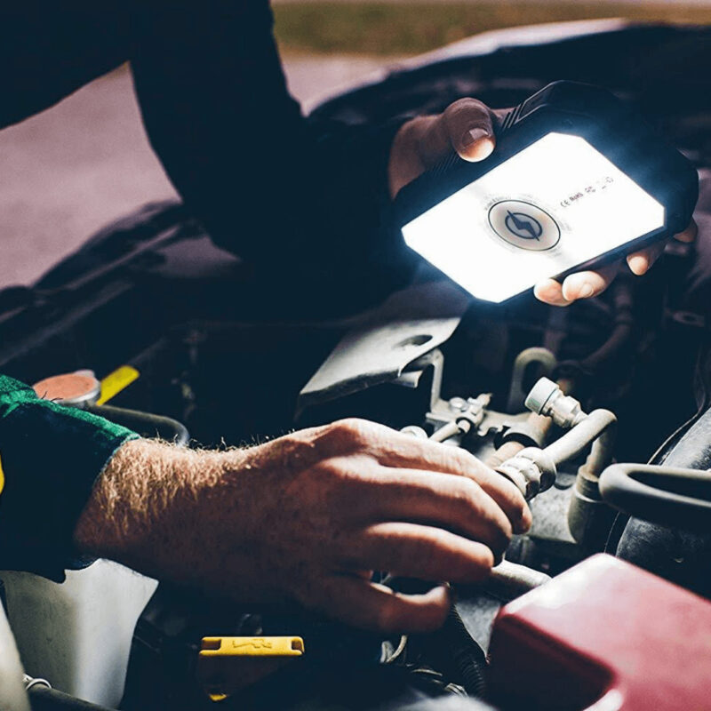 Akupank päikesepatareiga