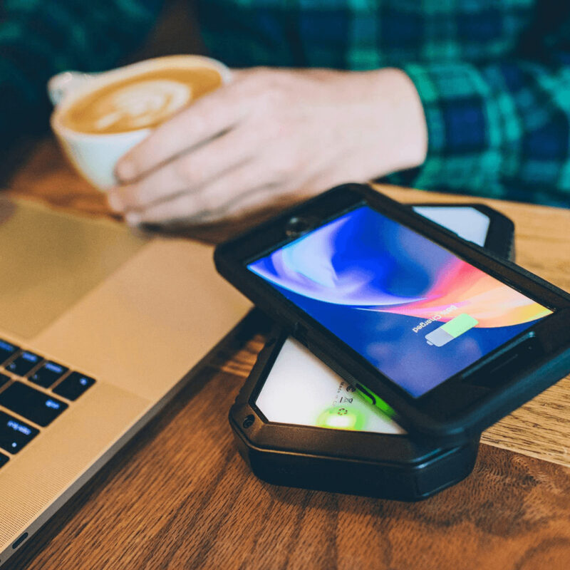 Akupank päikesepatareiga